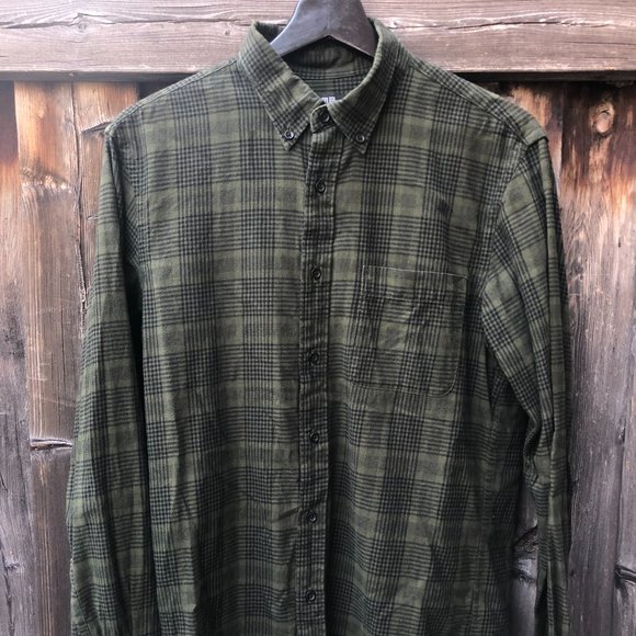 **SOLD** Uniqlo Flannel - Picture 1 of 4